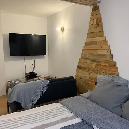 Le Studio De Ella Apartment *